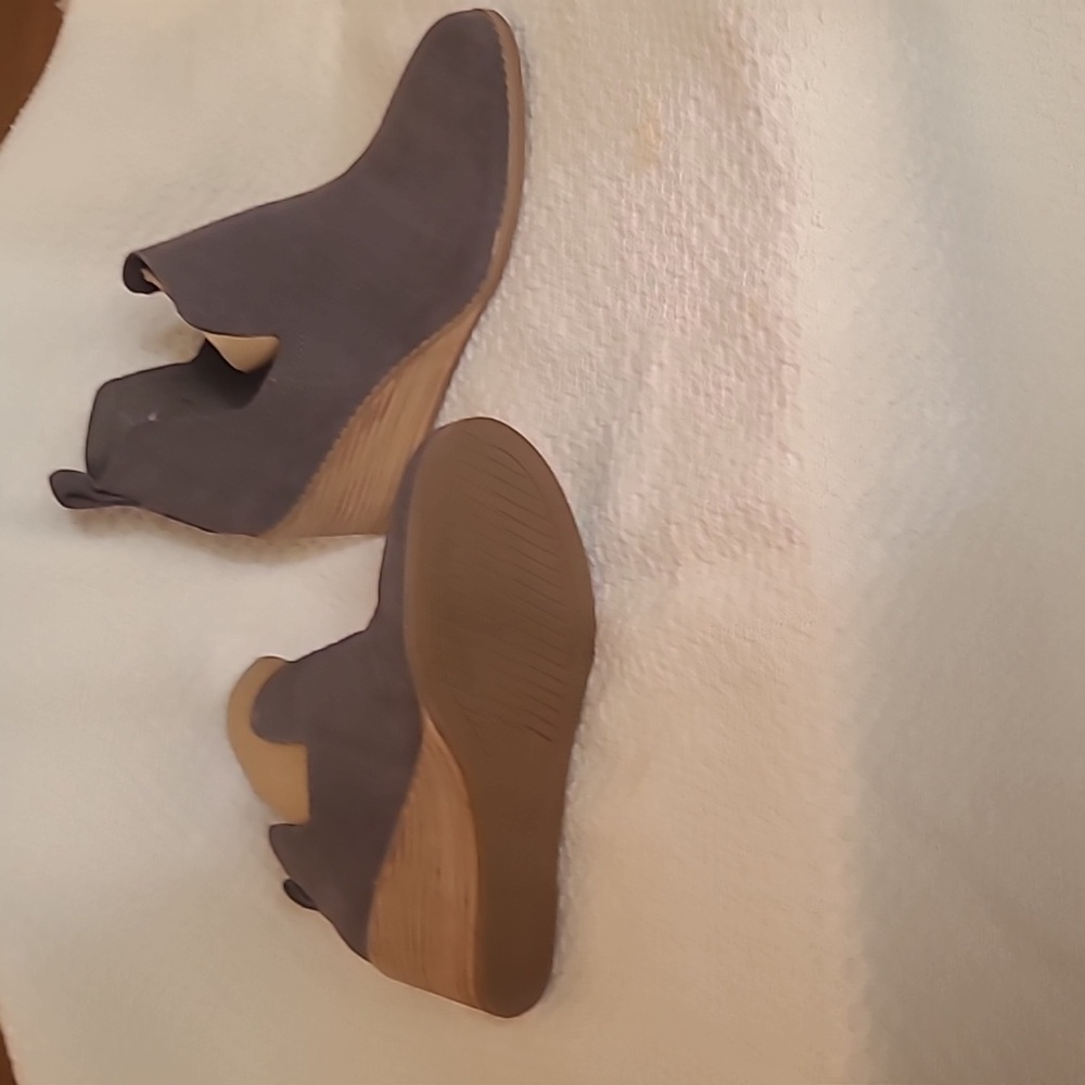 Suede booties - Picture 3 of 3